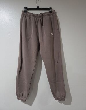 Nike Men's Taupe-Brown Jogger Sweatpants
